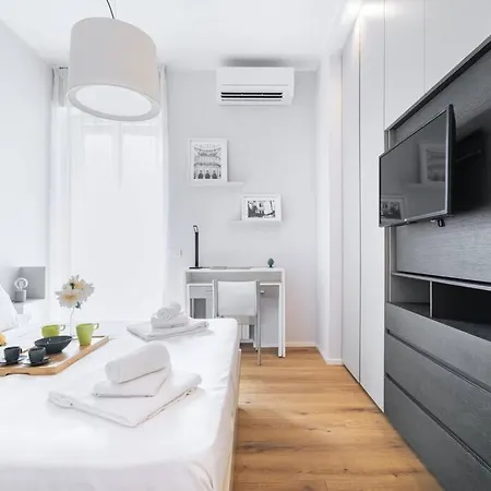 Apartamento Easylife - Beautiful Flat With Balcony Pta Venezia Milán