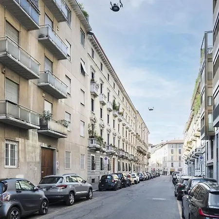 Easylife - Beautiful Flat With Balcony Pta Venezia Appartement